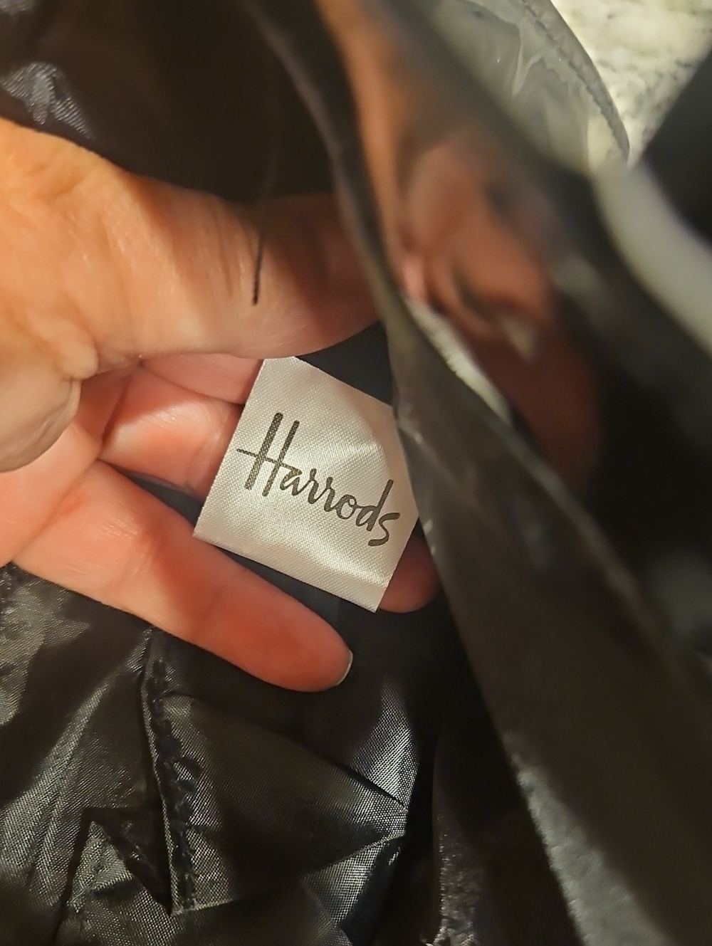 Harrods Black Plastic Tote - Vintage - Lined - Zip Pocket - Picture 9 of 11